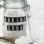 baking soda water and wooden spoon 1296x728 e1543665009567 الاستخدامات الصحية والجمالية للبيكنج صودا مجلة نقطة العلمية