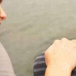 depression help someone 400x400 e1545721547685 10 أشياء صغيرة تعني الكثير لمريض الإكتئاب مجلة نقطة العلمية