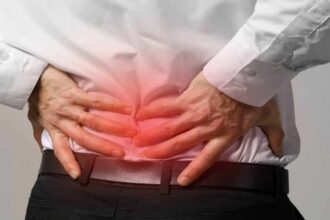 hd back pain cover e1544344217825 تعرّف على بعض التمارين الرياضية التي تساعدك في التخفيف من آلام أسفل الظهر مجلة نقطة العلمية