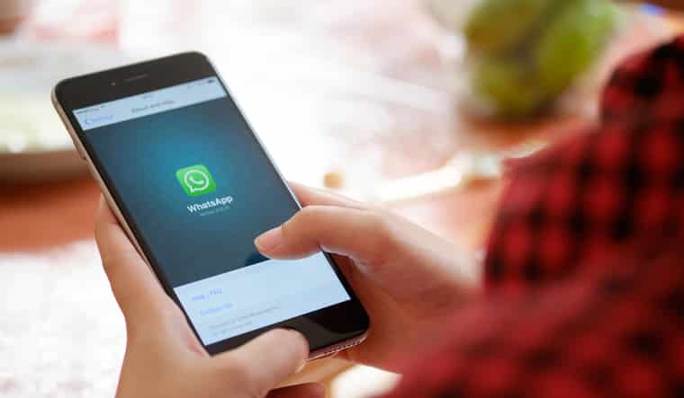 Whatsapp Messages Mobile Shut مجلة نقطة العلمية