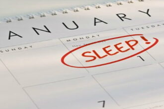 bed ed why new years resolution should be more sleep كيف تنام بشكل أفضل في العام الجديد 2021؟ مجلة نقطة العلمية