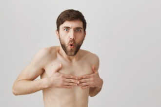 shutterstock 1114755518 حلمات الذكور..لماذا يمتلك الرجال حلمات وما فائدتها؟ مجلة نقطة العلمية