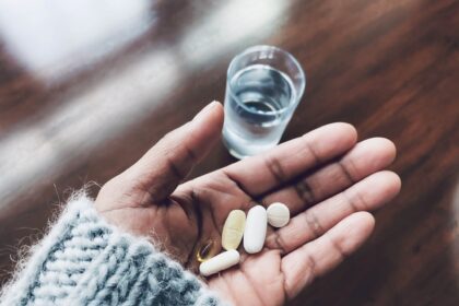 tmp OnT9QF c9fa8275f627b881 GettyImages 1224893824 لا تتناول الفيتامينات في الليل..وإليك السبب مجلة نقطة العلمية