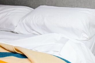 18burst sleep slide QYL0 square640 هل تعاني من مشاكل في النوم..إليك 7 خطوات لنوم أفضل مجلة نقطة العلمية