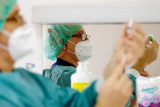 12 march daily2 لقاح أوكسفورد غير مرتبط بجلطات الدم وِفقا لمنظمة الصحة العالمية مجلة نقطة العلمية