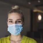 tmp Ml5vMd ce3093831d431206 GettyImages 1217395841 كم من الوقت يجب أن أنتظر حتى أتلقى التطعيم بعد COVID-19؟ مجلة نقطة العلمية