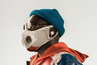 06WILLIAM MASK 1 superJumbo كمامة ذكية من مغنّي الرّاب ويليام بسعر 299 دولارا..فهل هذا هو مستقبل الكمامات؟ مجلة نقطة العلمية