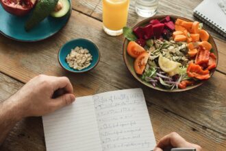 file 20210119 22 prbelg 8 نصائح من خبراء ستساعدك في التخلص من زيادة الوزن بسبب فيروس كورونا مجلة نقطة العلمية