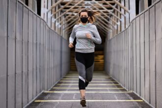 Female Mask Running 1296x728 header 1296x729 1 لا يهم نوعها أو شدتها..كل التمارين مفيدة لصحة القلب والأوعية الدموية مجلة نقطة العلمية