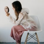 3 عادات تضر بشرتك.. وفقًا لخبير في السلوك