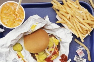 ezgif 3 26dad58320ba الأطعمة المصنعة ترتبط بمجموعة من المشاكل الصحية لدى الأطفال مجلة نقطة العلمية