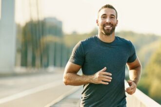 8HVtHCgj6mGNZO98SbMX إلى جانب فقدان الوزن إليك 5 فوائد أخرى للصيام المتقطع للرجال مجلة نقطة العلمية