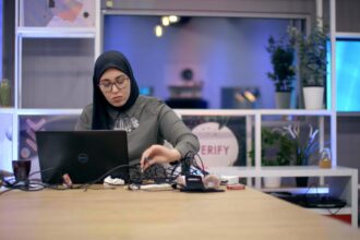 khawla 1 المرأة في نجوم العلوم .. انطلاق إلى عالم الابتكار مجلة نقطة العلمية