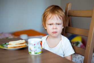 angry boy 1200x799 1 الأطعمة فائقة المعالجة تؤثر على الدماغ وقد تدفعك للانتحار! مجلة نقطة العلمية