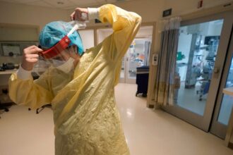 Virus Outbreak 16487 دراسة: كورونا يفقد كل قدرته على العدوى تقريبًا عبر المسافات الطويلة مجلة نقطة العلمية