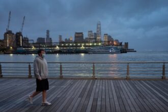 5520 عدوى كوفيد تزيد من خطر الإصابة باضطرابات الصحة العقلية والانتحار مجلة نقطة العلمية