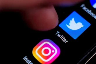 5184 وسائل التواصل الاجتماعي قد تؤثر على الصحة العقلية للفتيات أكثر من الأولاد مجلة نقطة العلمية