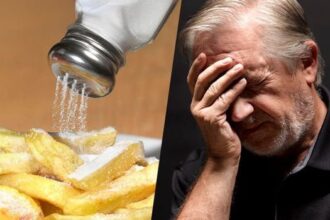 headache salt 885270 لماذا نصاب بالصداع بعد الإفطار في رمضان؟ مجلة نقطة العلمية