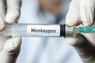 GettyImages 1398259501 e1653413565759 أعراض جدري القرود Monkeypox و 7 حقائق أخرى من علماء الأوبئة مجلة نقطة العلمية