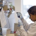 TXIBCHAE6ZGUPK5DIABT36HHQM عقار جديد يمنح الأمل لمرضى سرطان المستقيم مجلة نقطة العلمية