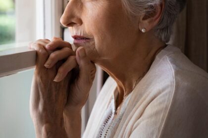 photo 2022 06 30 12 11 32 دراسة تكشف سبب تشخيص النساء بمرض الزهايمر أكثر من الرجال مجلة نقطة العلمية