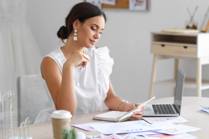 النقطة الزرقاء