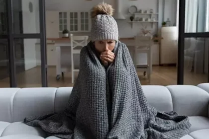 2026 3 10 19 1 57 958 لماذا نشعر بالبرد أحياناً أثناء الصيام؟ مجلة نقطة العلمية